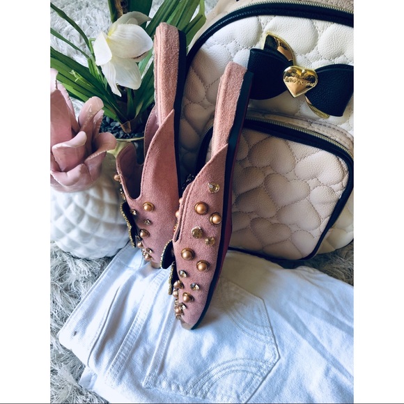 NEW ‘Bee Mine’ Mules - Picture 3 of 7